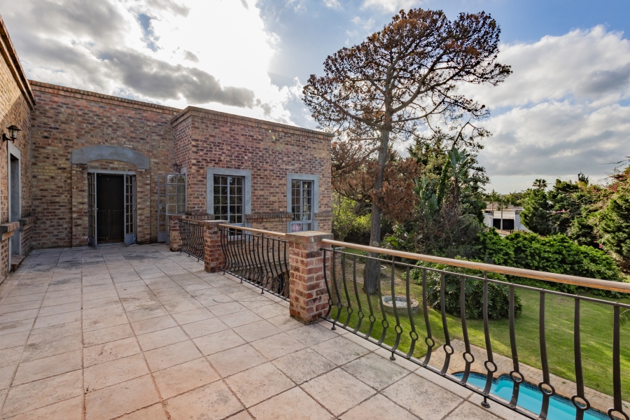 6 Bedroom Property for Sale in Vierlanden Western Cape